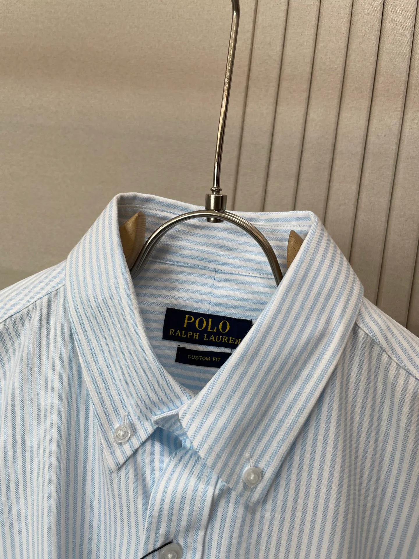 P220 🌸🌸🌸 POLO Ralph Lauren [High Quality] Classic shirt! The classic casual shirt made of pure cotton Oxford cloth has a unique design. It has a simple, clean and classic silhouette design. It is a versatile style that can be switched at will. The fabric feels soft and delicate, highly breathable, and is close to the skin and comfortable to wear. It can be worn alone as an inner layer. Its versatile performance is beyond your imagination! The upper body of the ready-to-wear is simple and classic yet elegant! Size:M-XXL